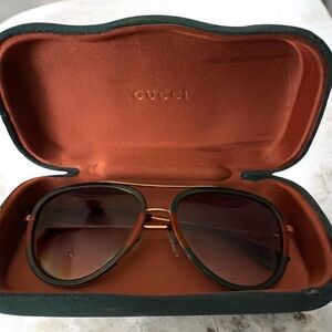 Gucci Black Aviator Sunglasses with case